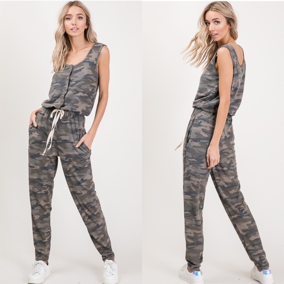 Camo Button Up Jumpsuit - Picture 3 of 5